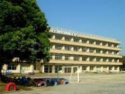 小学校　船橋市立市場小学校（小学校）まで280m