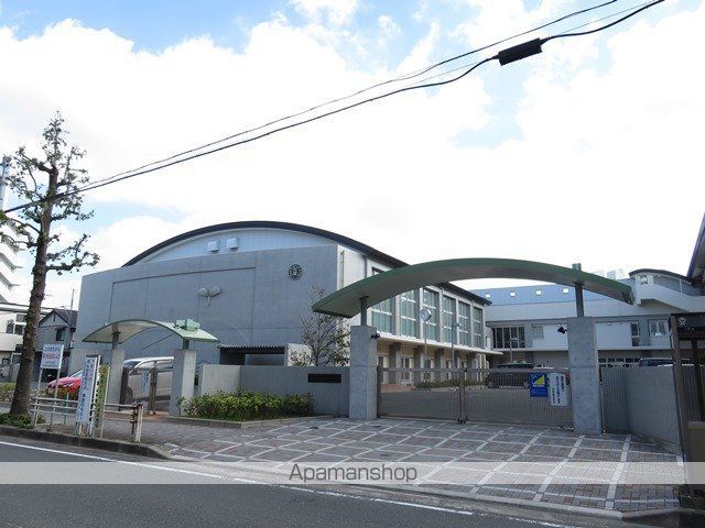小学校　双葉小学校（小学校）まで75m