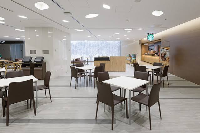 飲食店　スターバックスコーヒー慶應義塾大学病院店（飲食店）まで829m