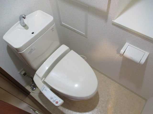 トイレ　落ち着いたトイレです
