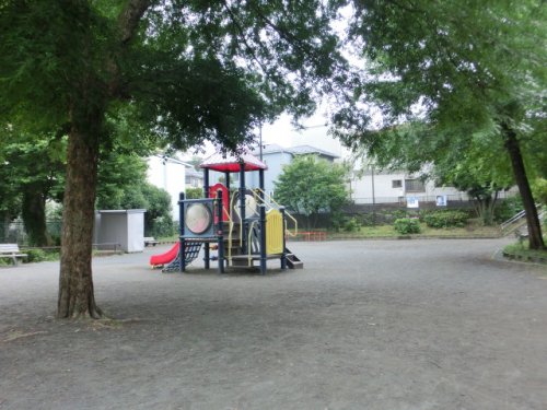 公園　瀬戸ケ谷町第二公園（公園）まで351m