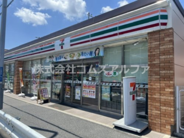 コンビニ　セブンイレブン横浜岩井町店（コンビニ）まで224m