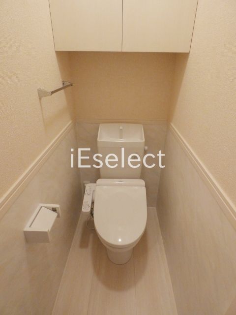 トイレ　嬉しいウォシュレット付き