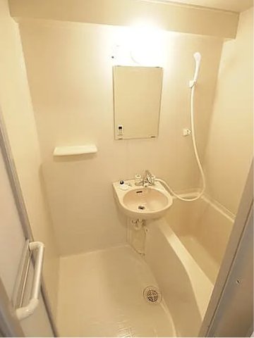 バス・シャワールーム　別部屋参考写真
