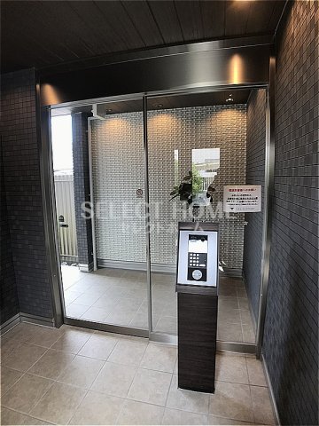 エントランス　清潔なエントランスです