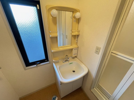 洗面設備　※別部屋の写真です