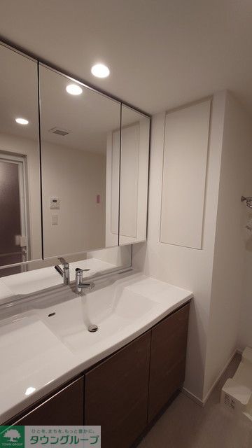 洗面設備　※写真は同タイプ住戸です。