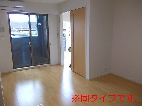 ハッピーハウスの居間写真