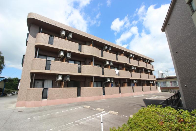 建物外観　エテルノジェンテ　建物外観