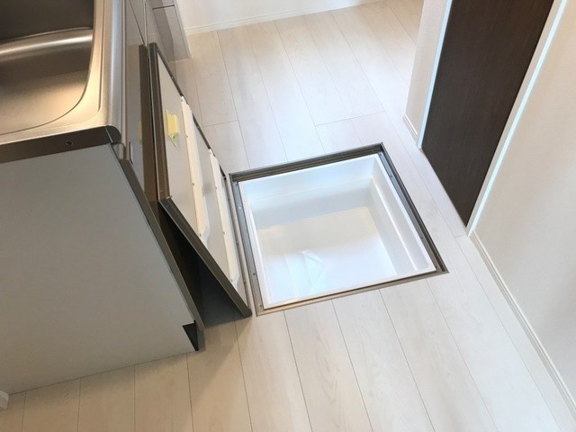 その他設備　床下収納