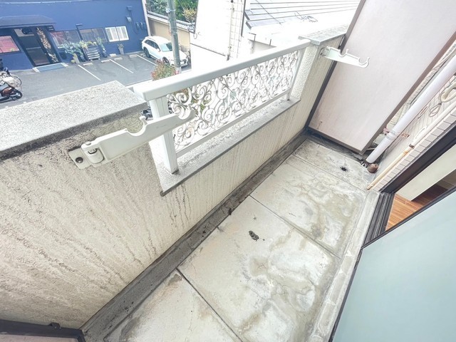 バルコニー　写真は違う号室です。