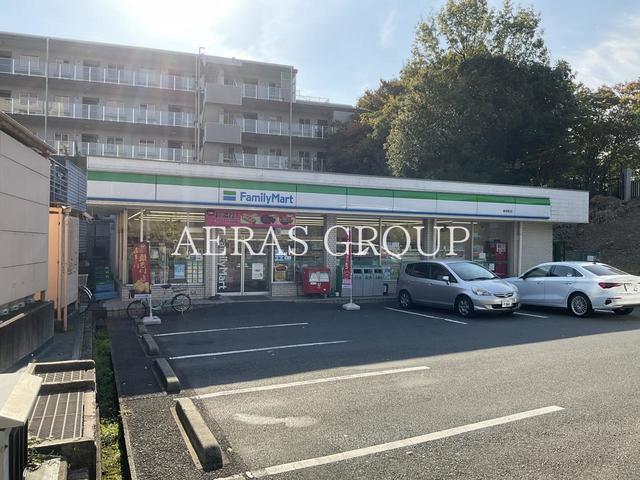 コンビニ　ファミリーマート 新栄町店（コンビニ）まで531m