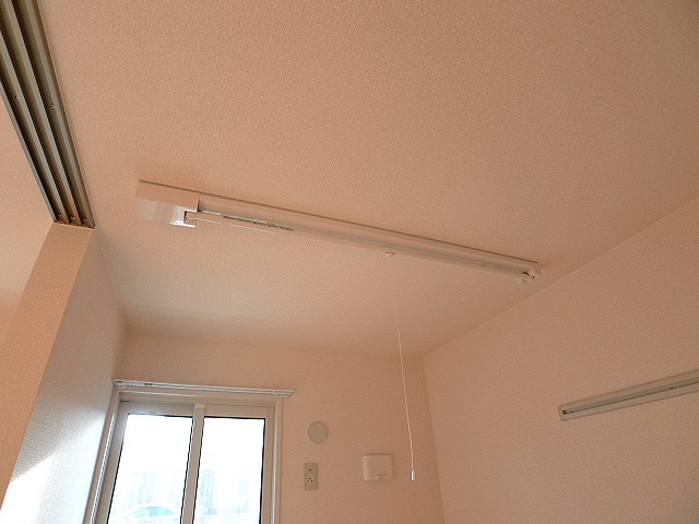 その他設備　室内物干