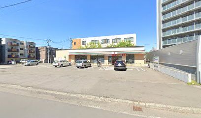 コンビニ　セブンイレブン札幌豊平2条8丁目店（コンビニ）まで168m