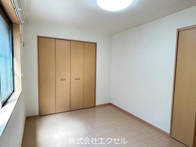 その他部屋・スペース　フローリングの室内です。