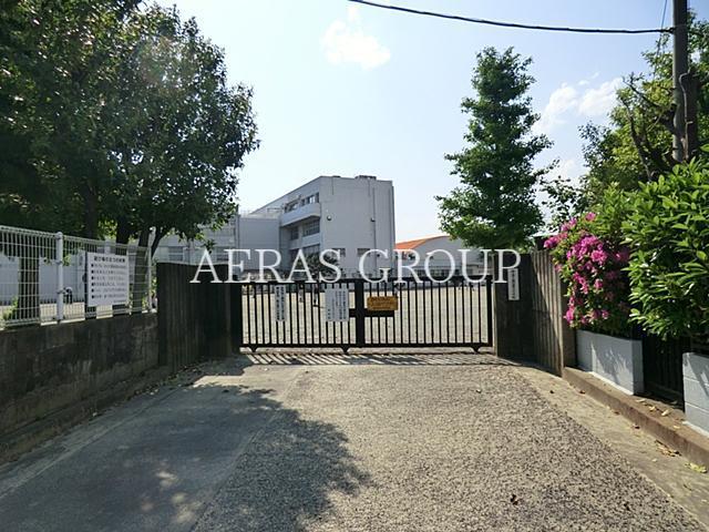 小学校　狛江市立狛江第六小学校（小学校）まで898m