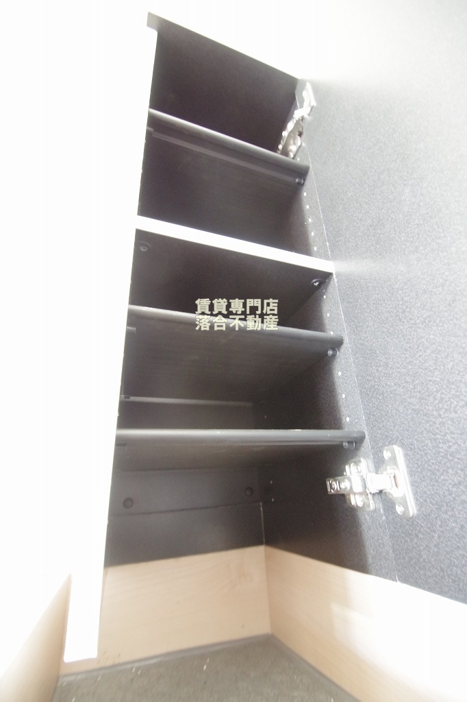 収納　シューズ収納