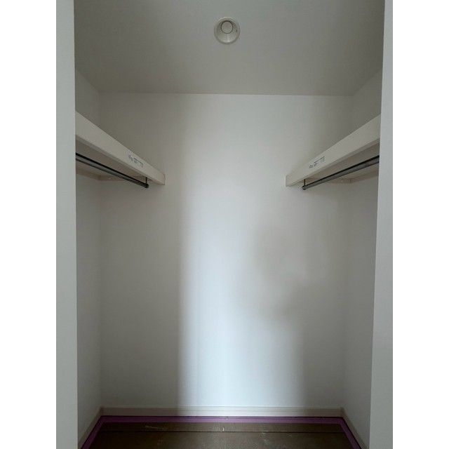 Rooms万代5の内装写真