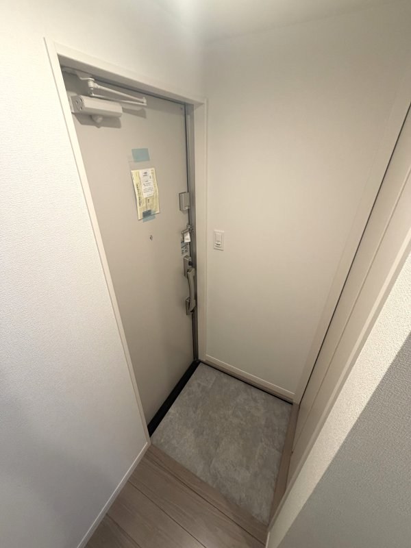 玄関　玄関内側