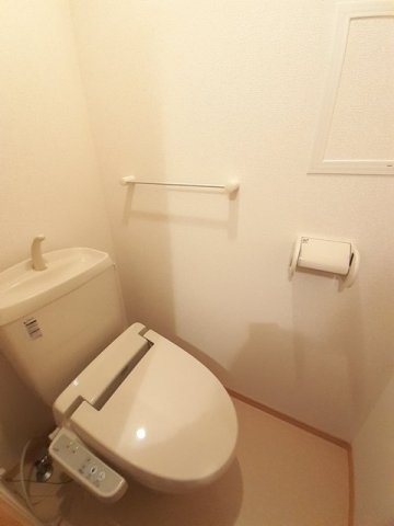 トイレ　落ち着いたトイレです