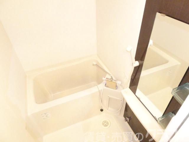 バス・シャワールーム　浴室乾燥機付きバス♪