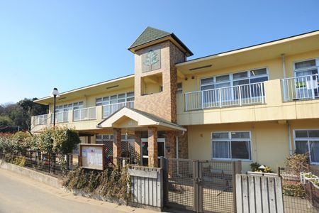 幼稚園・保育園　かやの木保育園（幼稚園・保育園）まで242m