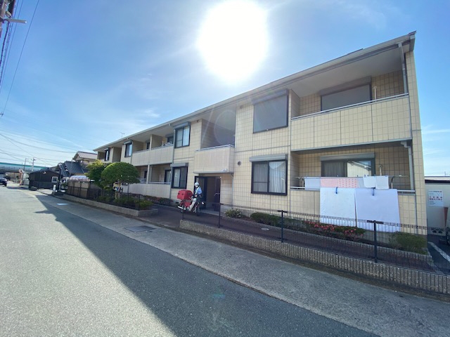 建物外観　シンプルなハイツ☆