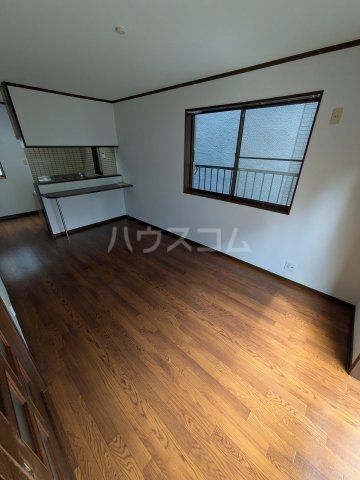 田中重雄戸建の居間写真