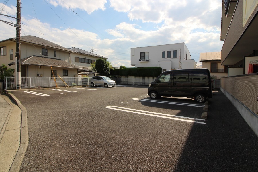 駐車場　駐車場