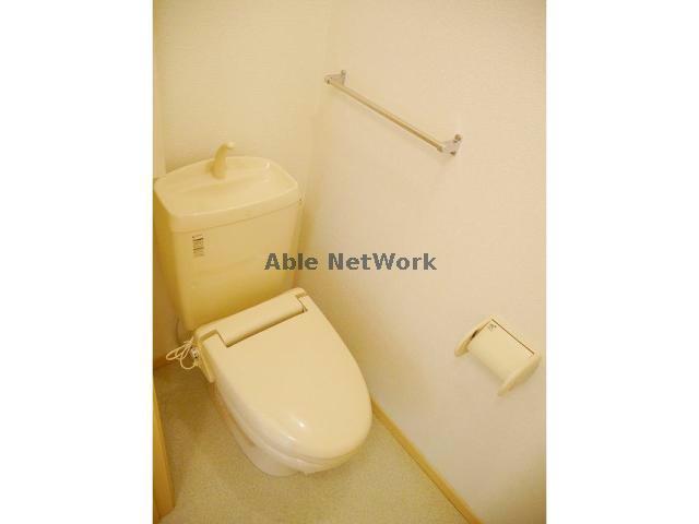 名鉄三河線 碧南中央駅 徒歩25分 2階建 築16年のトイレ写真
