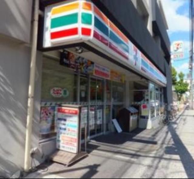 コンビニ　セブンイレブン墨田菊川店（コンビニ）まで573m