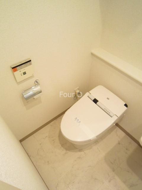 トイレ　別号室参考写真