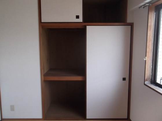 収納　※別号室の写真です。