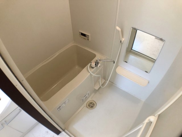 バス・シャワールーム　落ち着く空間のバスルーム♪