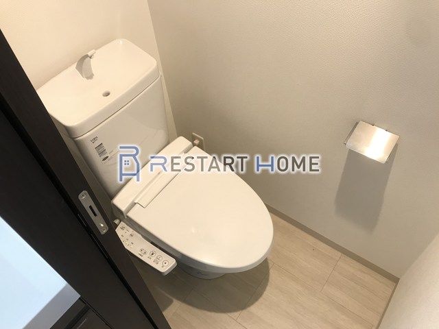 エステムコート神戸ハーバーランド前VIIレーベルのトイレ写真