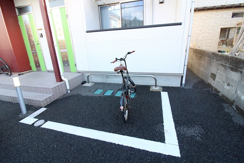 その他共有部分　駐輪場スペースあります