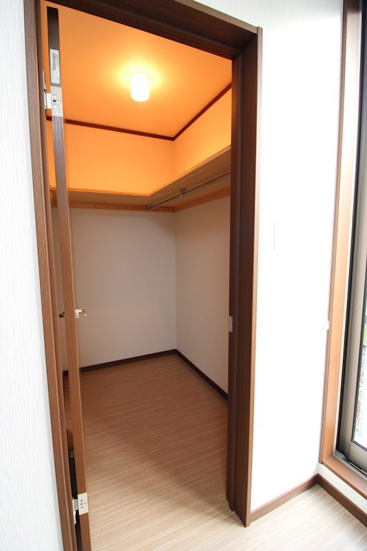 収納　お荷物がたくさん収納出来るウォークインクローゼット付きです