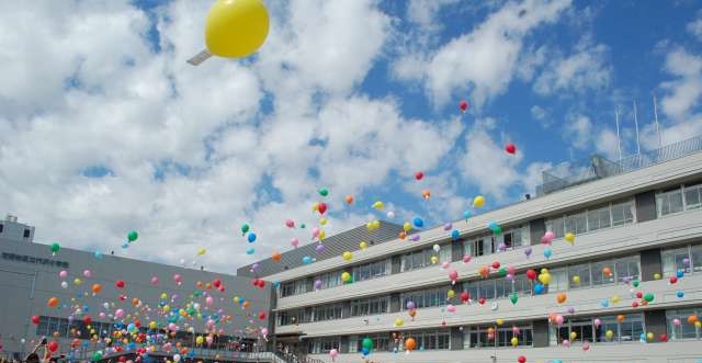 小学校　世田谷区立代沢小学校（小学校）まで279m
