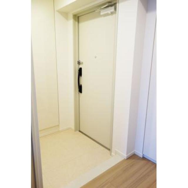 玄関　※写真は同タイプ住戸です。