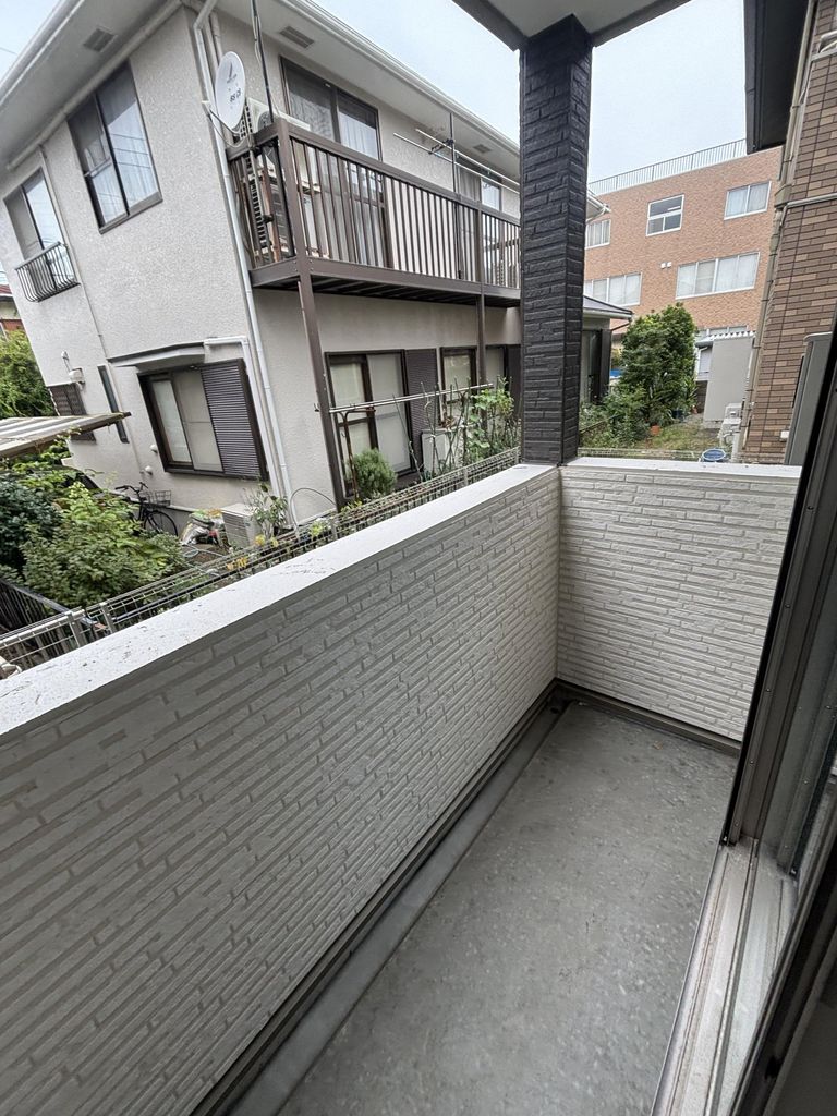 バルコニー　建築中です