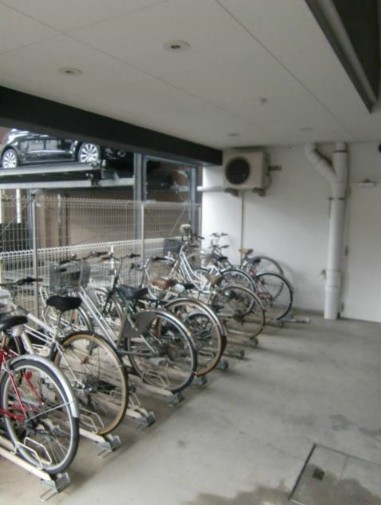その他共有部分　自転車置き場。