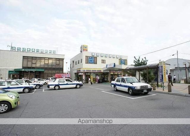 岡田戸建の周辺写真