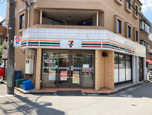 コンビニ　セブンイレブン渋谷千駄ヶ谷3丁目店（コンビニ）まで97m