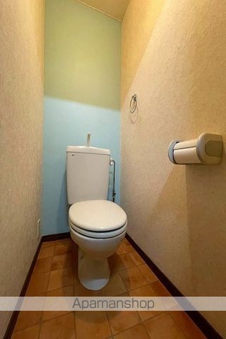 西鉄天神大牟田線 高宮駅 徒歩12分 4階建 築29年のトイレ写真