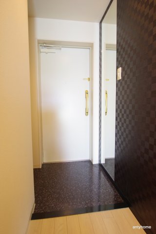 アローフィールズ弐番館の玄関写真