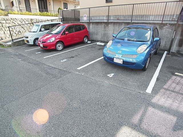 駐車場　敷地内駐車場