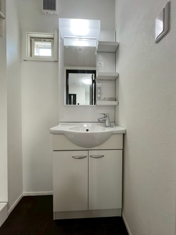 洗面設備　別部屋写真参考