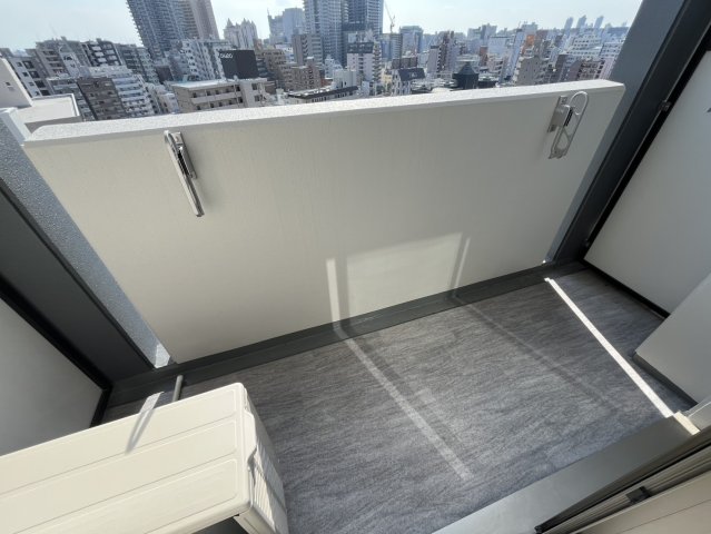 バルコニー　同物件別部屋写真