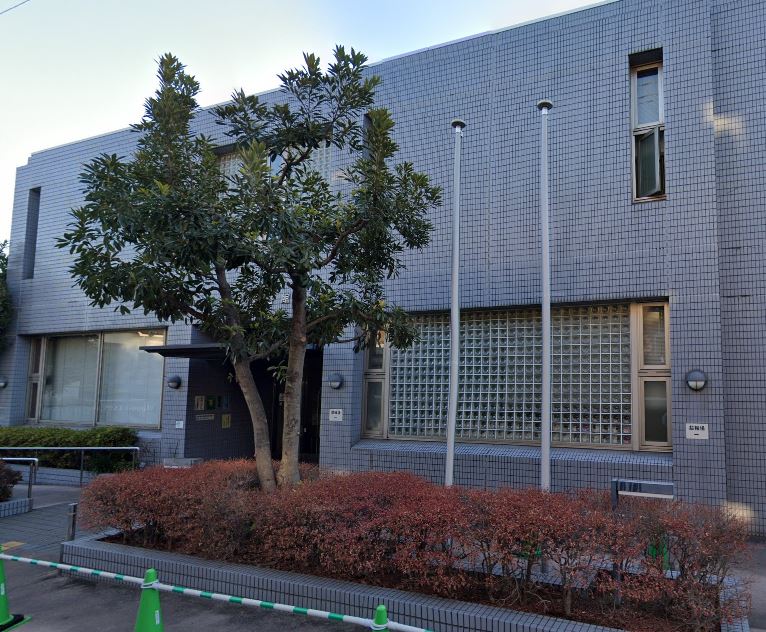 図書館　杉並区立西荻図書館（図書館）まで564m