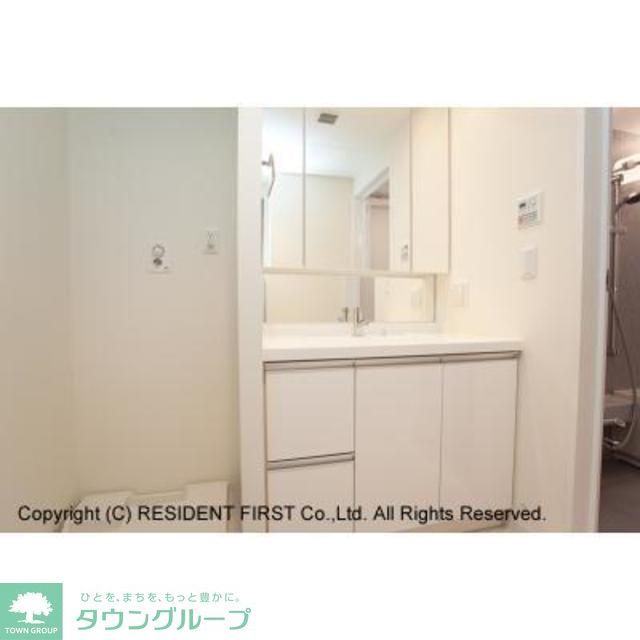 洗面設備　※写真は同タイプ住戸です。